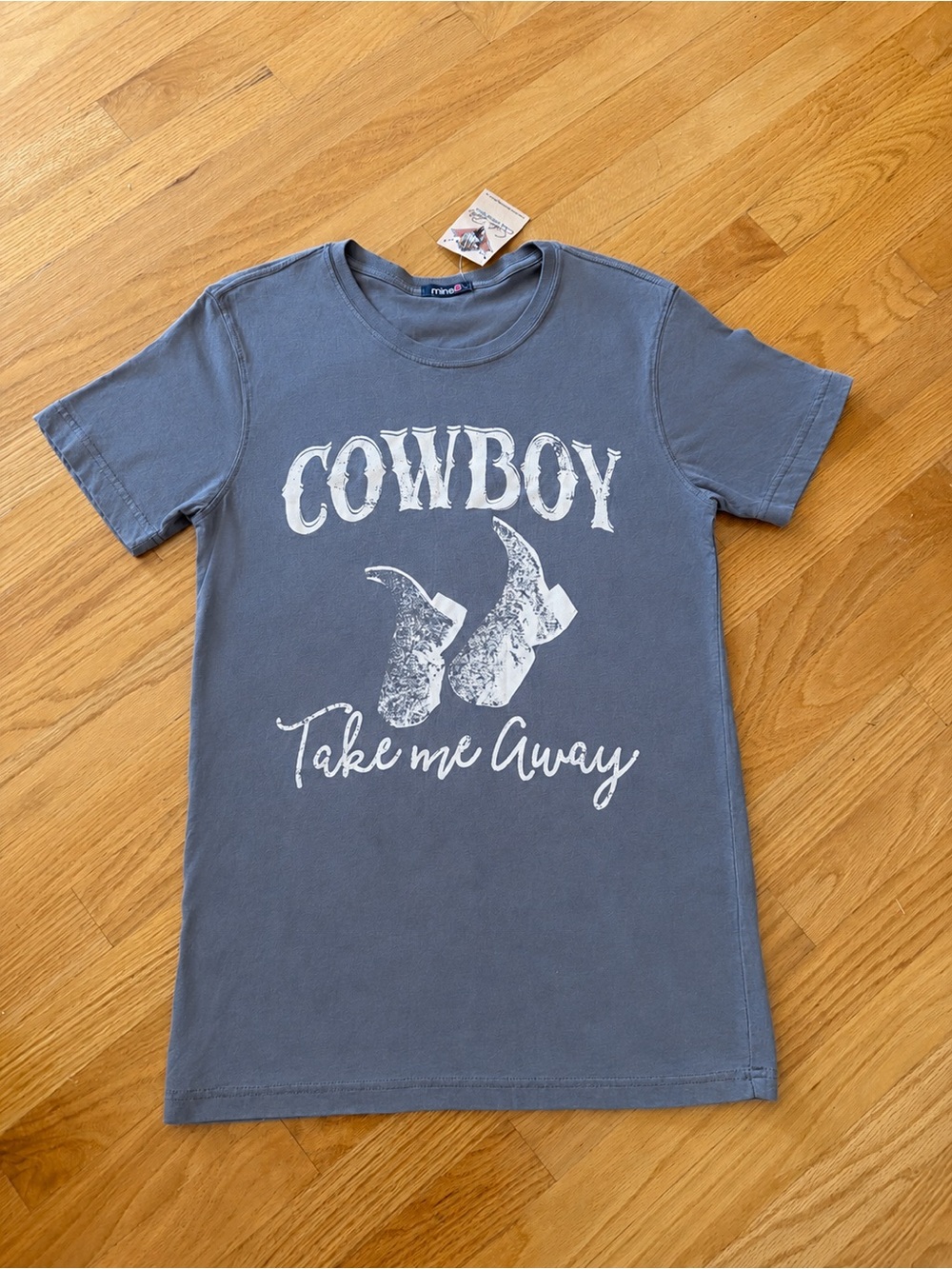 Ladies Cowboy Graphic Tee -Gray Small NEE